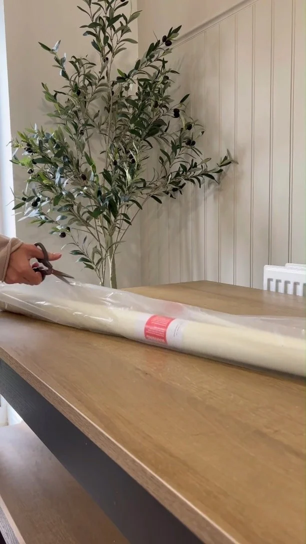 Roller blinds of dreams ☁️

That unmatched anticipation as you unbox the beauty of our Fabric Box blinds knowing they are about to complete the look of your home!

[Seen here in Devon Whisper]

#thefabricbox #homestyling #homedesign #interiorinspo #interiorinspiration