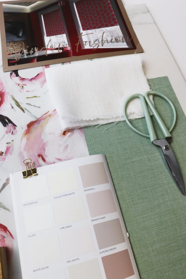 Creating moodboards so you don’t have to ☀️

Give your interior a sun-baked feel by introducing warm peach tones! Peach pairs perfectly with pale green and blue, while a simple neutral such as stone will ground the look.

Explore our stunning collection of window blind fabrics! Check it out through the link in our bio!

[Flock Melody seen here paired with Rocha Fern]

#thefabricbox #idealhome #interiorinspiration #rollerblinds #verticalblinds #homeinspiration #moodboard